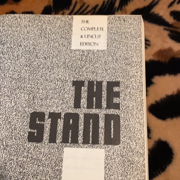 Vintage Stephen King Stand Book - Picture 8 of 9